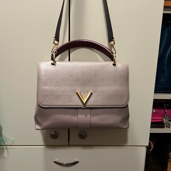 πLouis Vuitton Monogram Very One Handle Mastic Raisin Bag - Picture 11 of 17